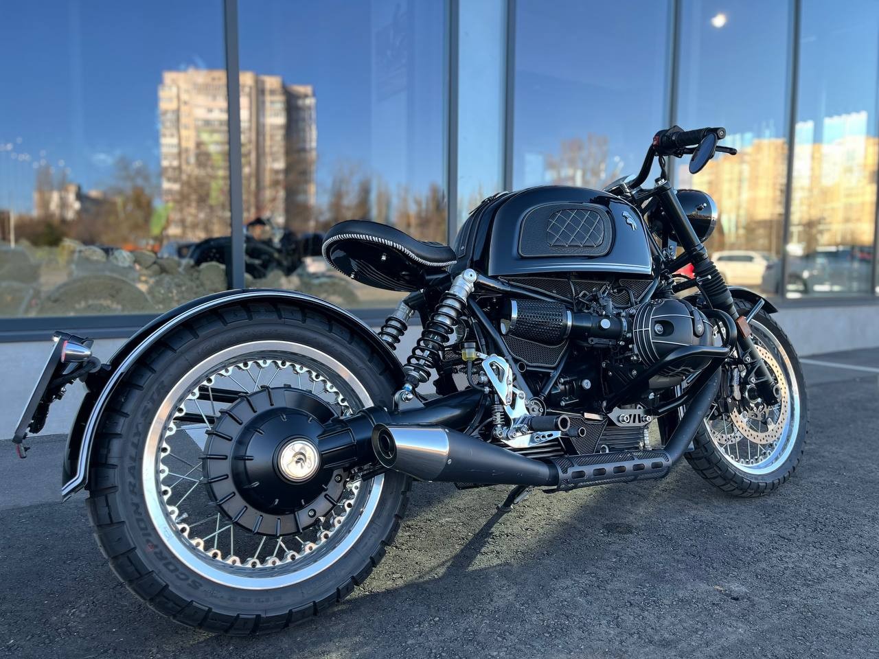 BMW R nine T