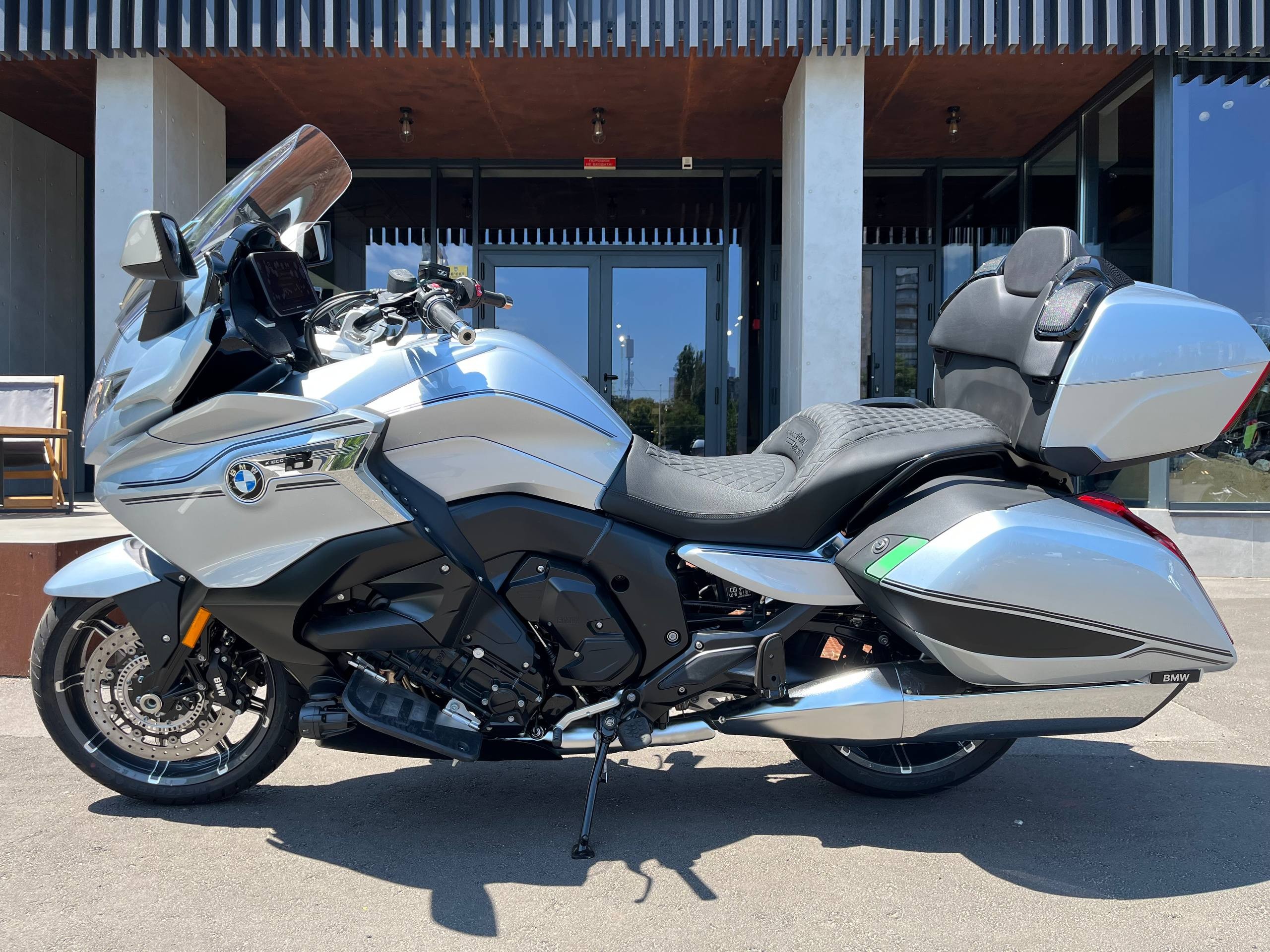 K 1600 B