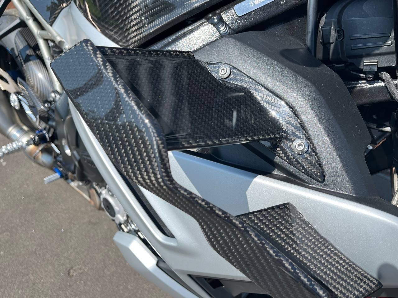 M 1000 R