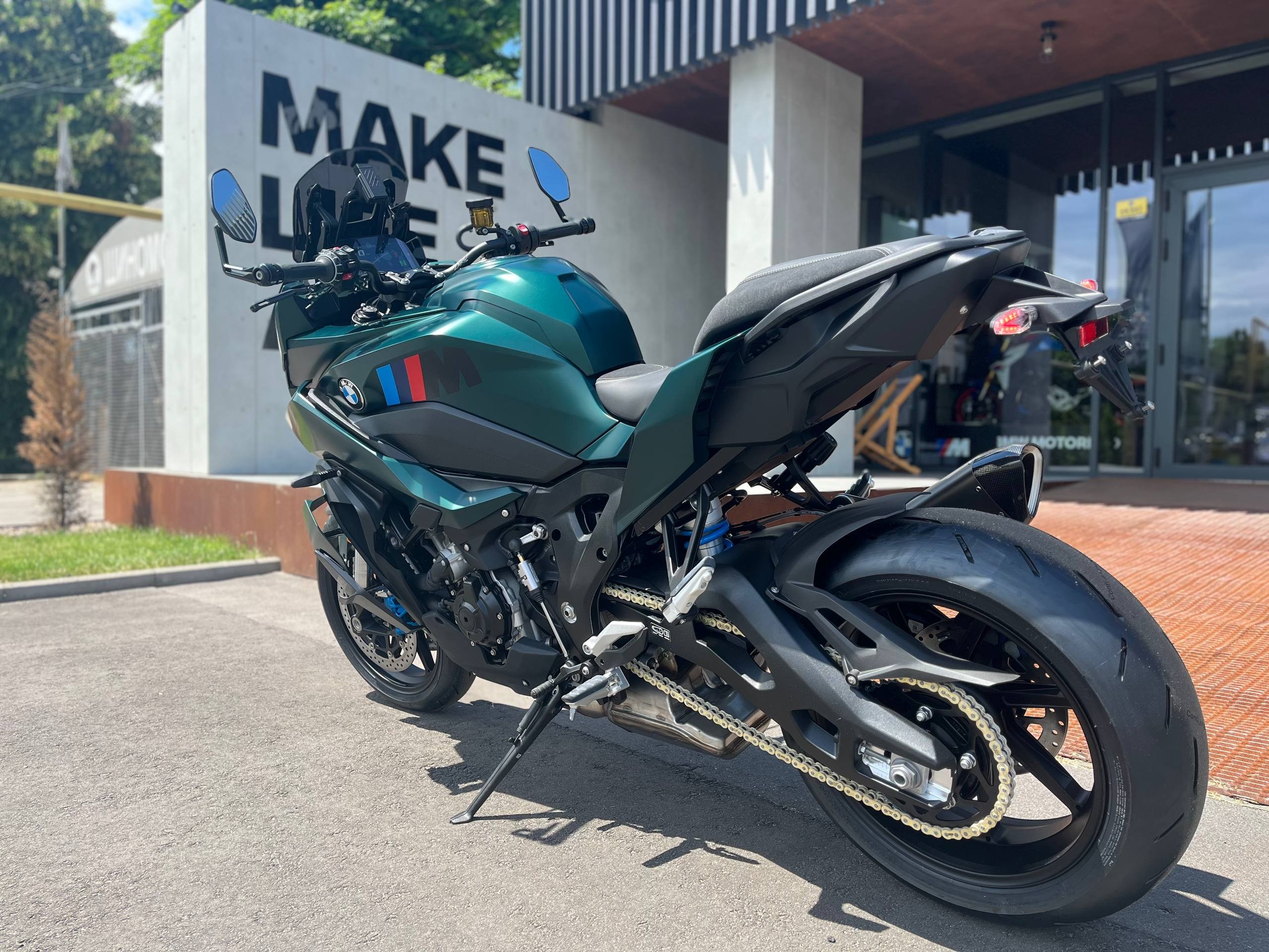 M 1000 XR
