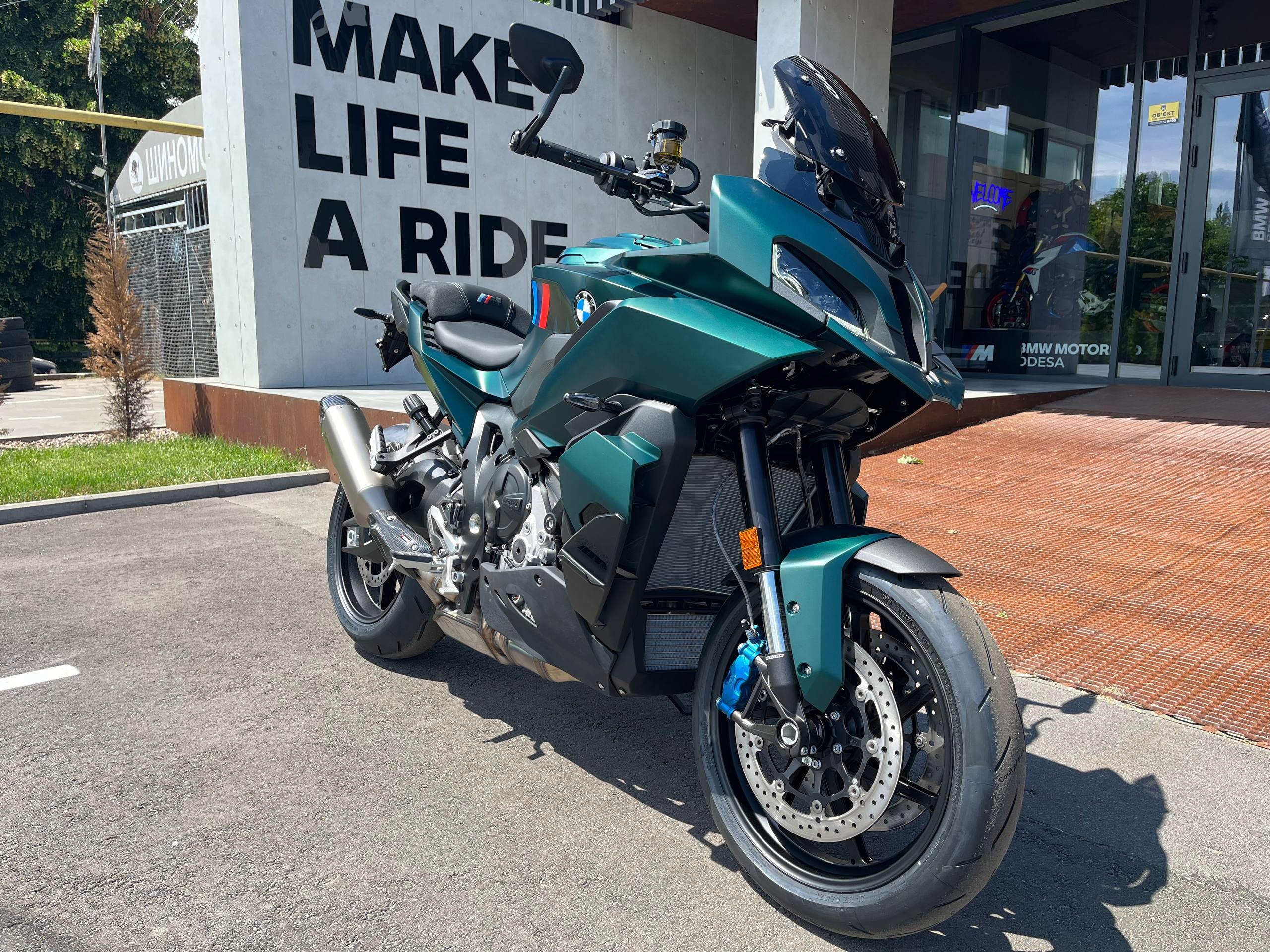M 1000 XR