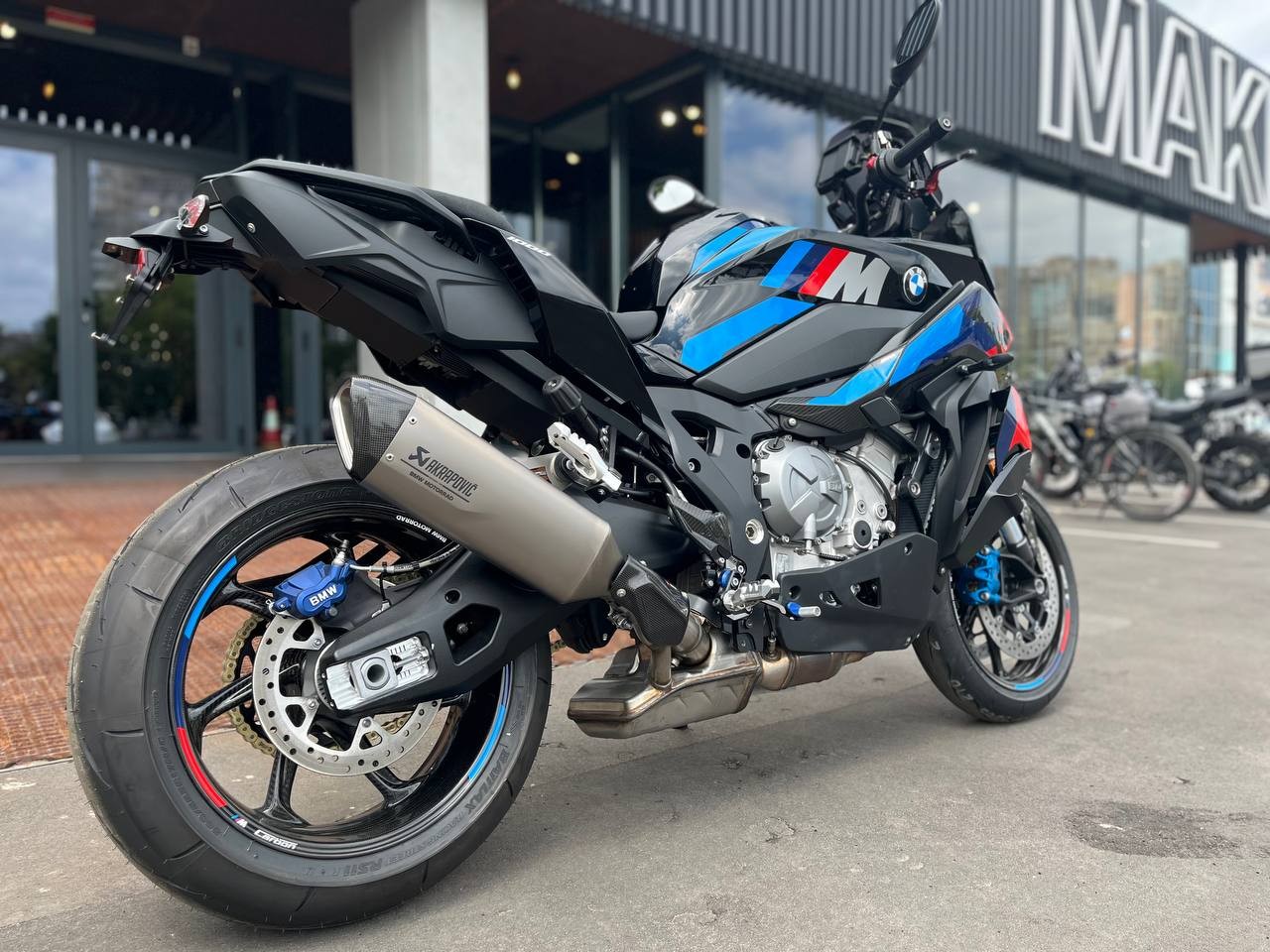 M 1000 XR