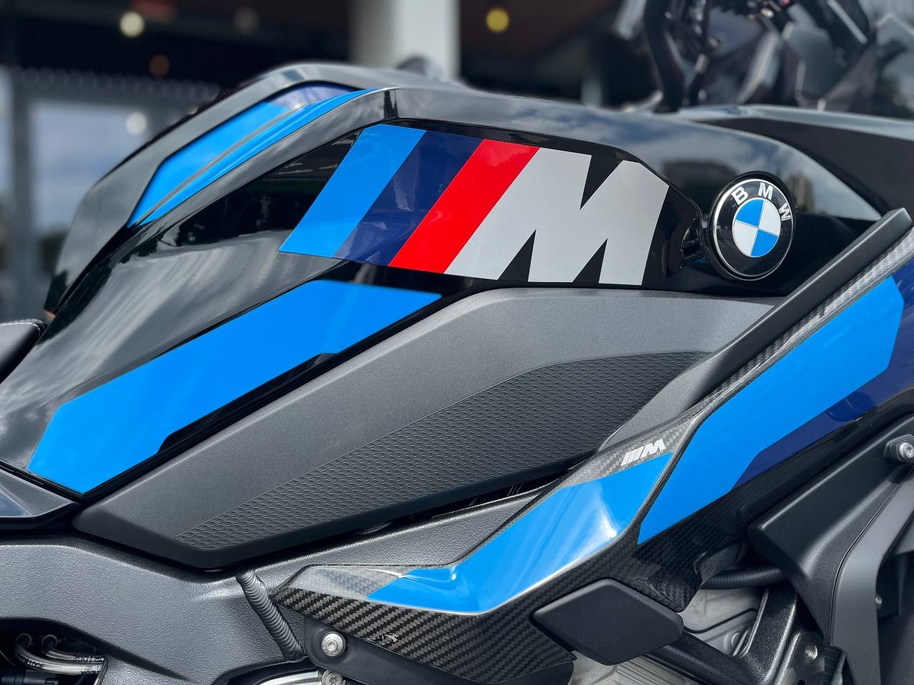 M 1000 XR