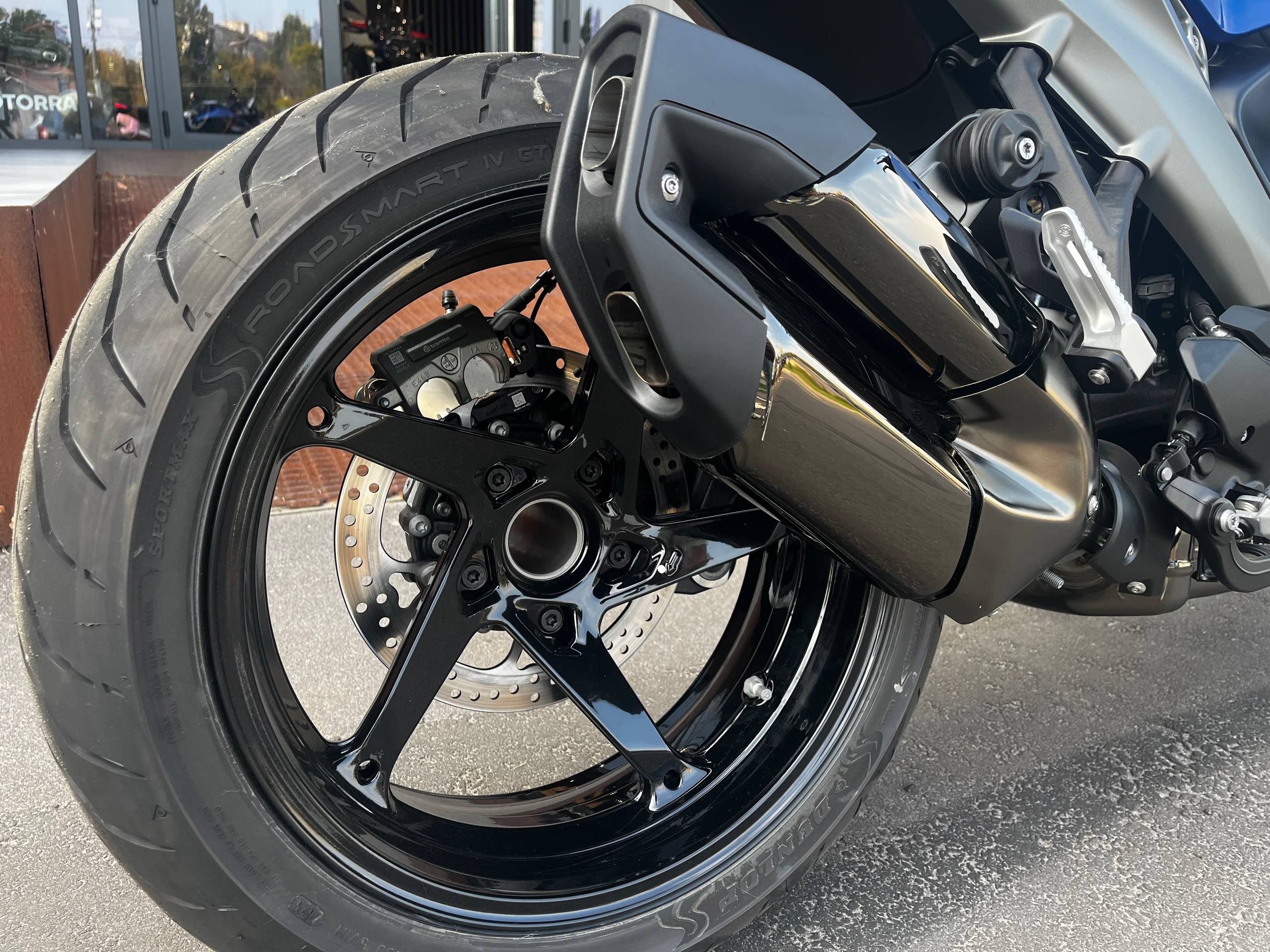 R 1300 R