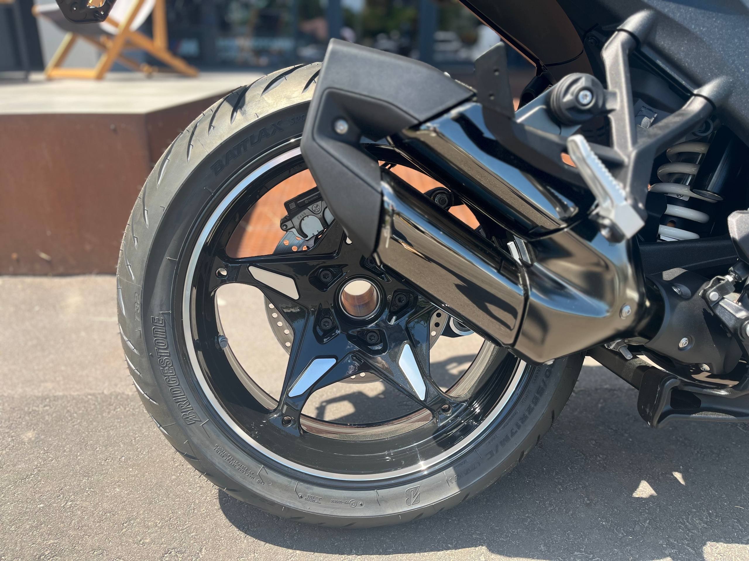 R 1300 RS