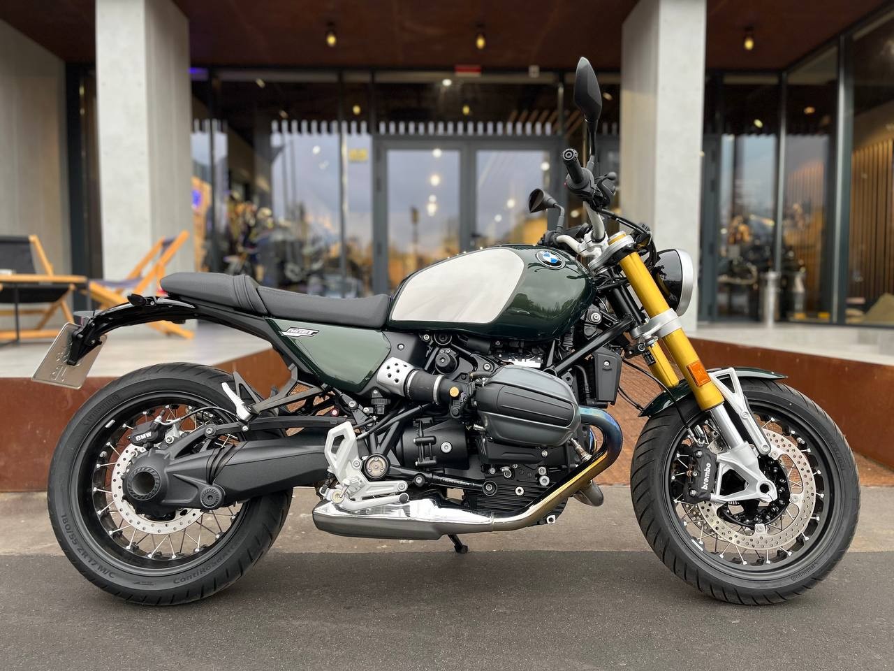 R12