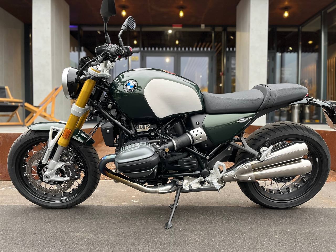 R12