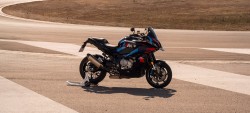 BMW M 1000 XR
