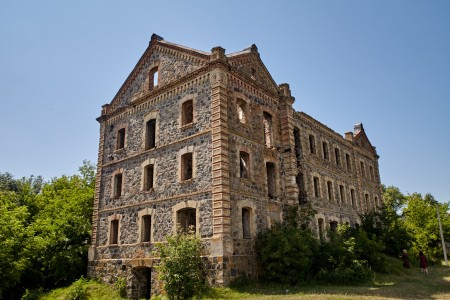 На вас чекає